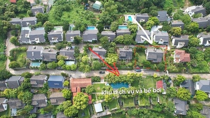 cần bán căn biệt thự 3 mặt tiền nằm trong khu beverly hill xã cư yên