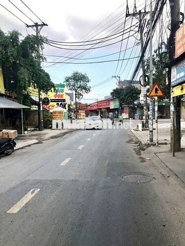 Nhà mặt tiền kinh doanh 1 trệt 2 lầu dân cư đông đúc 100m2 3p ngủ