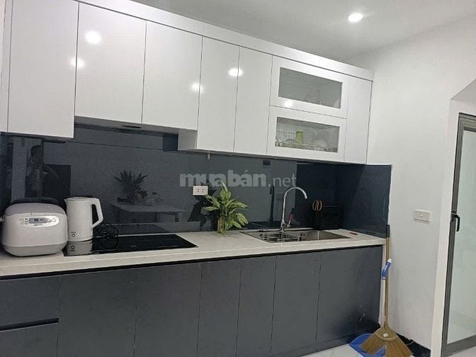 HIẾM LÔ GÓC NHÀ ĐẸP HỒ TÙNG MẬU 36M2X5T ĐẤT THỊNH GIÁ 8,3 TỶ