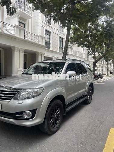 Toyota Fortuner 2015 2.7V 4x4 - 92000 km