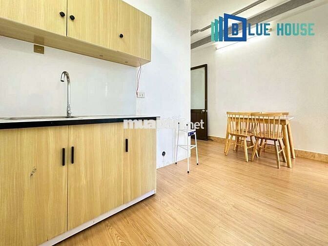 Cho thuê căn hộ 2pn gần ngã tư Lạc Long Quân - Âu Cơ