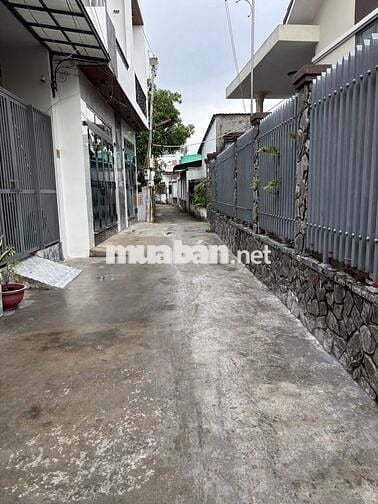 Nhà hẻm 100m2, hẻm 520 đường 30/4