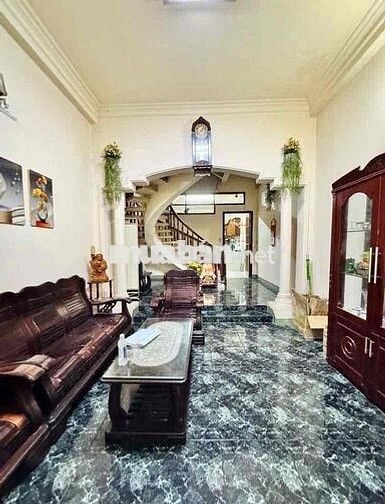 NGAY CHỢ HOÀNG HOA THÁM KINH MUA BÁN HOẶC CHO THUÊ KINH DOANH SIÊU LỢi