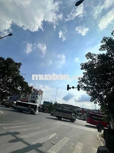 NHÀ MẶT TIỀN 75m2,113 NGÃ TƯ NHƯ QUỲNH.VĂN LÂM.HƯNG YÊN