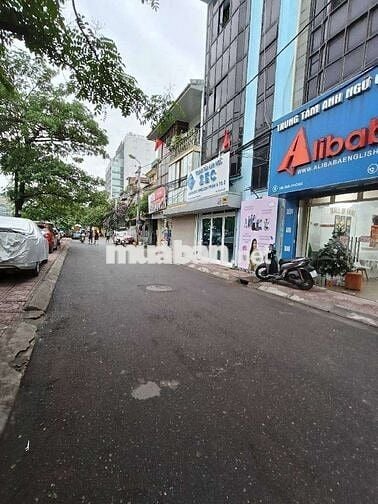 Mặt phố lô góc Phương Liệt- Giải phóng. 44 m 5 tầng Mt 6 m giá 11.5 tỷ