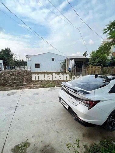 ĐẤT TRỤC CHÍNH TDP DƯỠNG MONG,  DT 114m2 View sông 2,3 ty TL Đg 13met