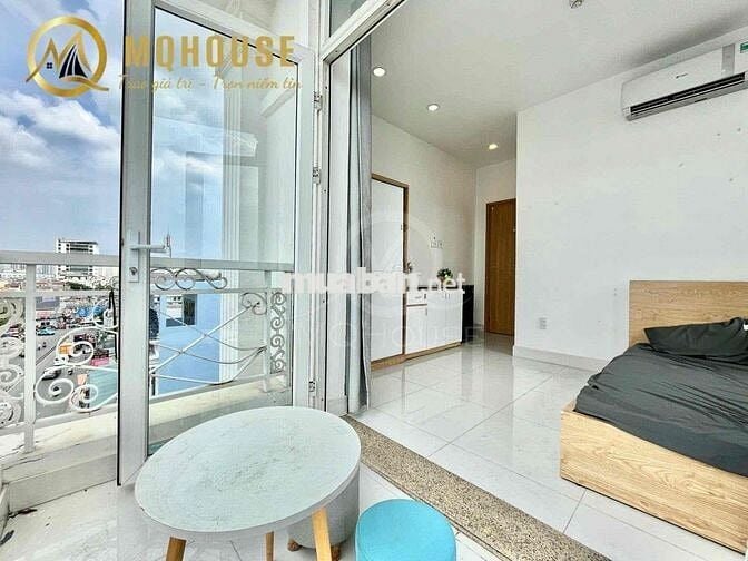 Căn Hộ Studio Ban Công View Emart Phan Văn Trị Đẹp Lung Linh