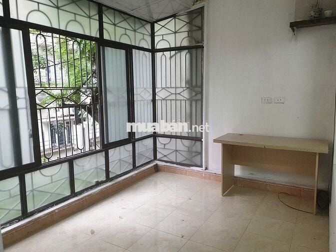 50m ra Bách Khoa. Chính chủ cho thuê nhà ngõ 1 Tạ Quang Bửu