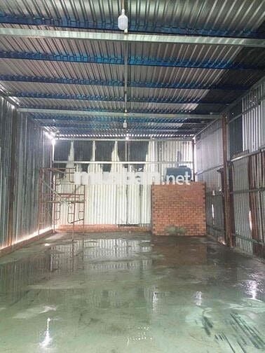 Cho thuê kho 7tr/th còn bớt  TDT :6x34 xây dựng 6x20 (có 3fa , trần kh