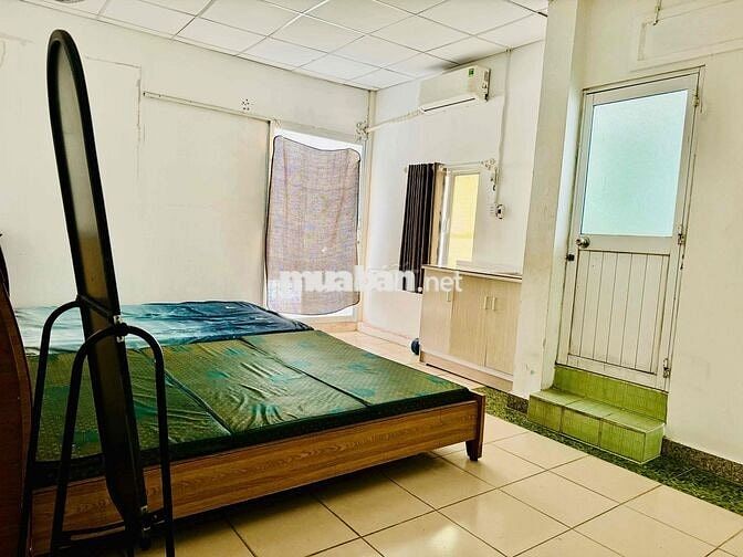 Phòng trọ sân thượng 30m2 ban công  hẻm 159 phạm văn hai p5 tân bình