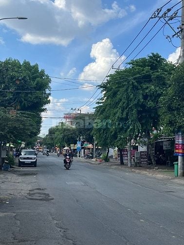 Bán nhà mặt đường Lê Văn Thịnh , p Bình Trưng Tây