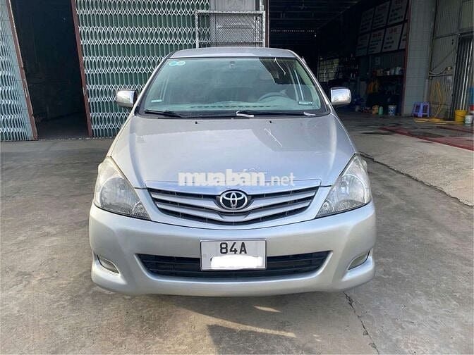 Toyota Innova 2011 G