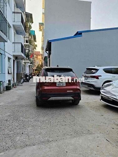 Đất Đông ngạc, ô tô đậu, lô góc, sổ vuông: 43m2, mặt tiền 5.5m