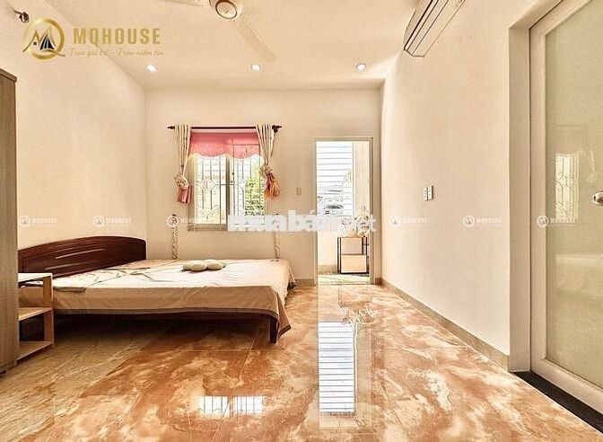 Ban công 40m Full nội thất mới Hoàng Hoa Thám Tân Bình an ninh.
