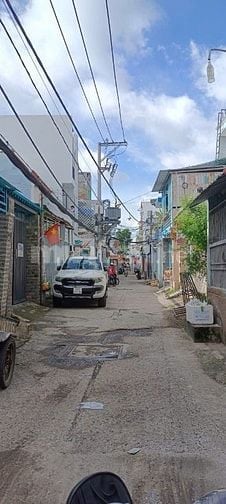 Xe hơi đỗ cửa, ngang hiếm 8m, 200m2, Phạm Hữu Lầu Q7, chỉ nhích 9 tỷ.