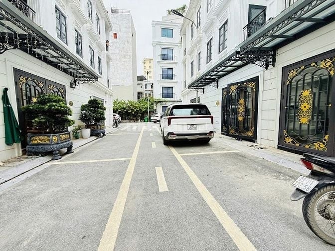 Liền Kề cạnh Tiểu học Vinschool Hàm Nghi, thông sàn kinh doanh