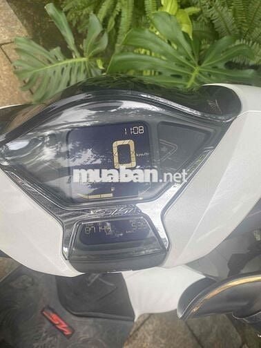 Đổi oto nên cần bán bớt xe máy thương lượng