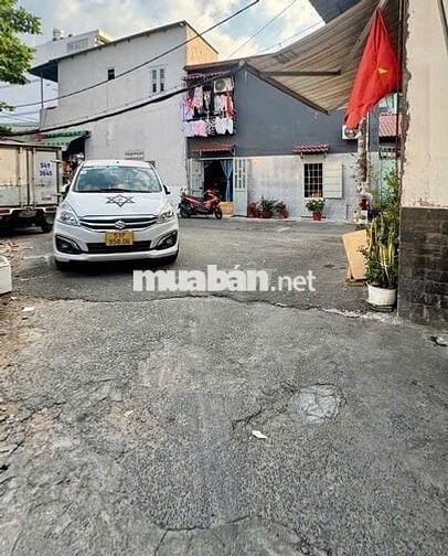 Một căn *** có sổ hồng riêng.cho thuê 4tr/tháng.Hẻm xe tải thông