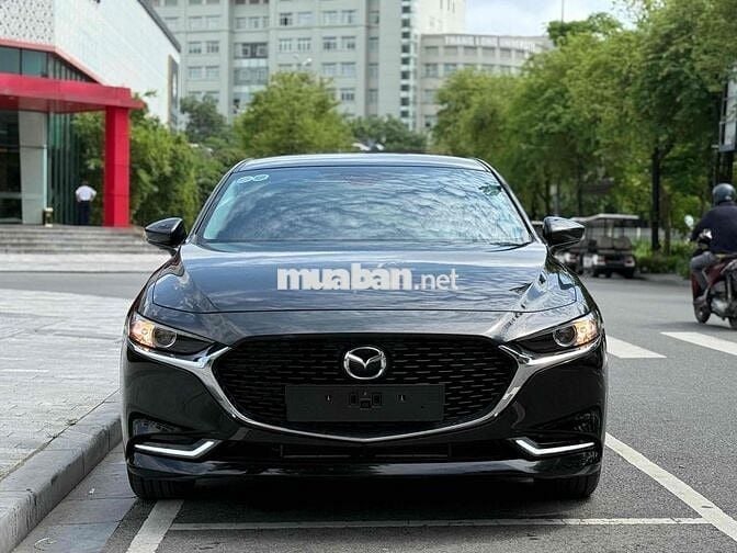 Mazda 3 2025 1.5L Luxury - 1500 km