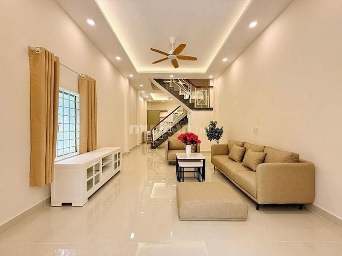 Nhà đẹp, hẻm 1/ ngay Thăng Long, Tân Bình. DT: 59.5m2 / 2 Tỷ 720. HXH
