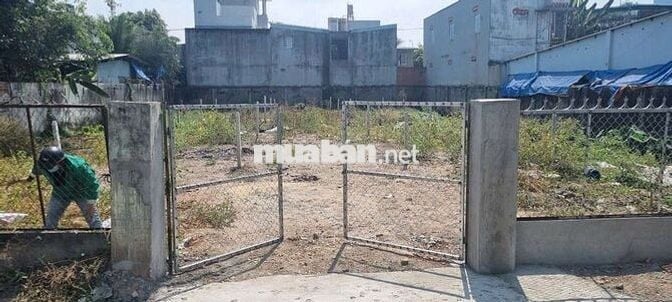 ĐẤT 27 tỷ - dt:20,6 ×37=763m 2 sổ đất full thổ cư 2/37 thị trấn