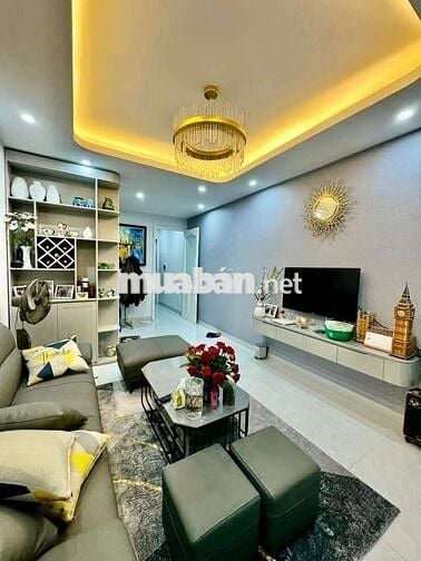 Bán nhà phố Phạm Ngọc Thạch, oto đỗ cửa, 46m * 5 tầng, gần phố.