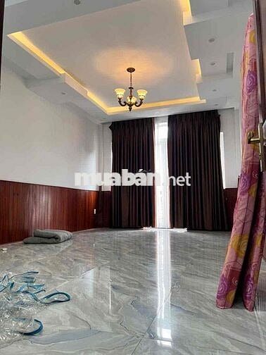 Cho thuê phòng gần phố ẩm thực q6 , gần trường cao đẳng
