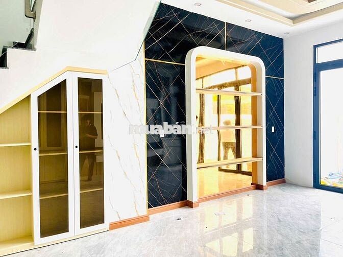 Chính chủ cần bán gấp căn nhà 1 trệt 1 lầu