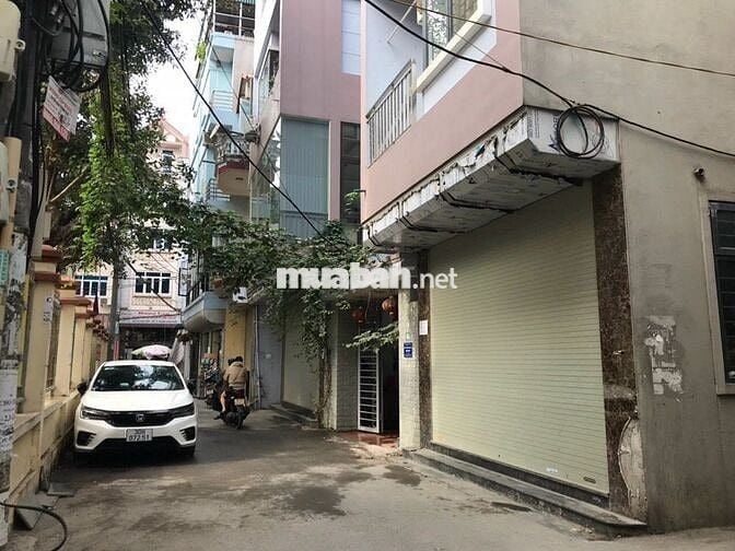 Cho thuê văn phòng Mễ Trì Thượng diện tích 45m2 tầng 2 view hồ
