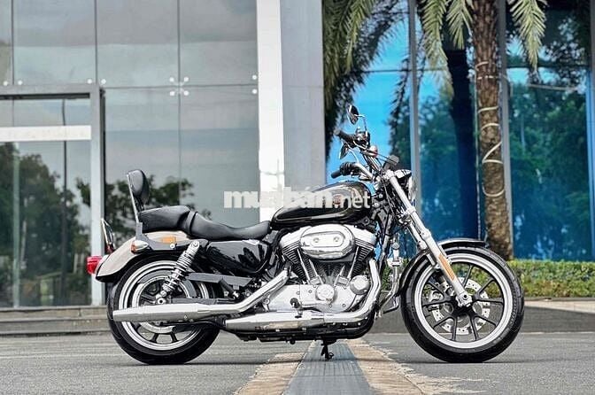 HARLEY Superlow 883