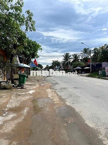 bán gấp nhà mặt tiền đường buôn bán kinh doanh
