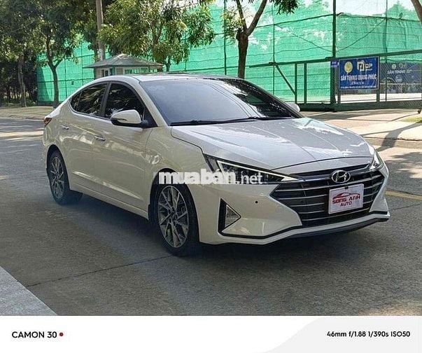 Hyundai Elantra 2021 2.0 AT - Siêu đẹp