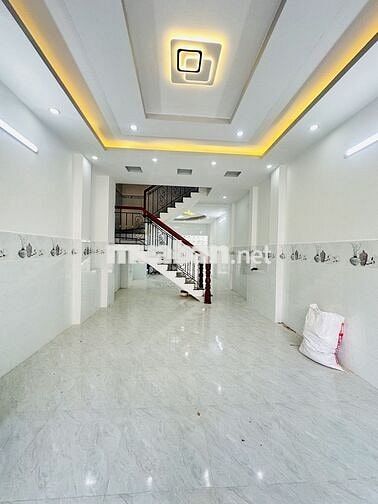 Bán Nhà, Hẻm Xe Hơi Thông, Nguyễn Sơn, Tân Phú,60M2, 3 Tầng,Nhỉnh 6 Tỷ