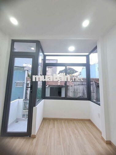 Nhà shr hoàn công Trần Xuân Soạn ban công Tân Hưng Quận 7