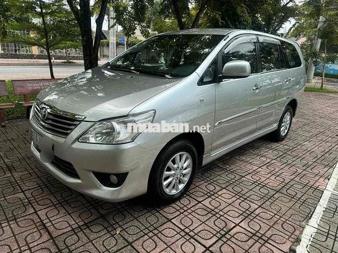 Toyota Innova 2013 E - 72000 km