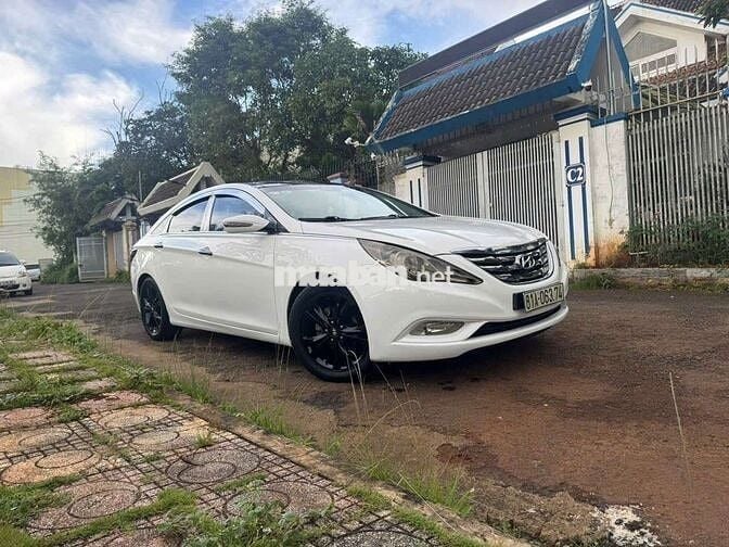 2010 2.0L AT - 127000 km