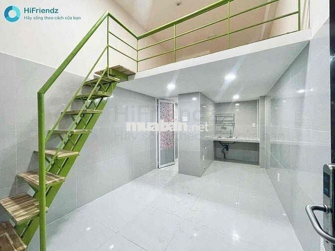 TRỐNG LẠI CHƯNG CƯ RỘNG 40m2 Ở ĐƯỢC 4 NGƯỜI NGAY NGÃ TƯ HÀNG XANH
