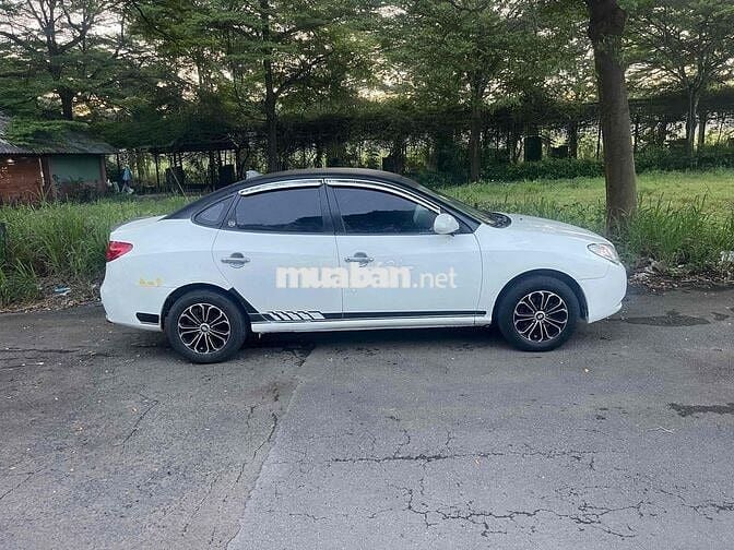 Hyundai Elantra 2011 - 6879 km
