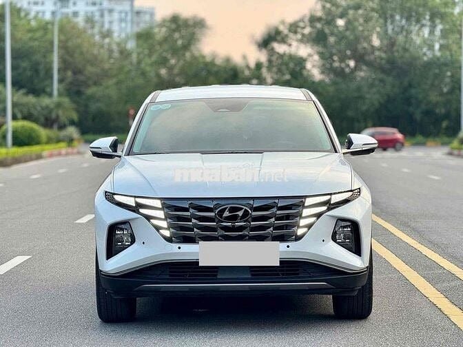 Hyundai Tucson 2023 2.0 AT Đặc biệt - 40000 km