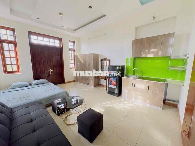 PHÒNG BAN CÔNG 30M2 - FULL NỘI THẤT SIÊU THOÁNG