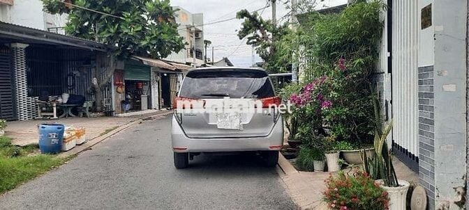 Gia đình mình muốn đổi xe nên cần bán lại