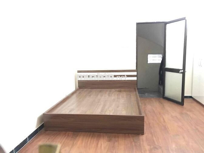 Chính chủ cho thuê phòng 24m khép kin có nội thất đầy đủ Yên Phụ
