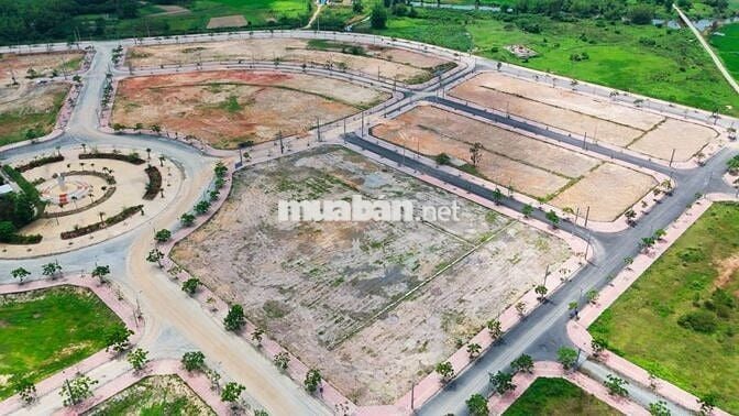 Còn 1 lô sạch đẹp dt 126m2 đối diện công viên cách chợ Lai Nghi 500m