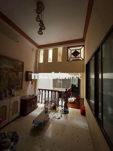 Bán nhà khu vực Gò Vấp, diện tích lớn.