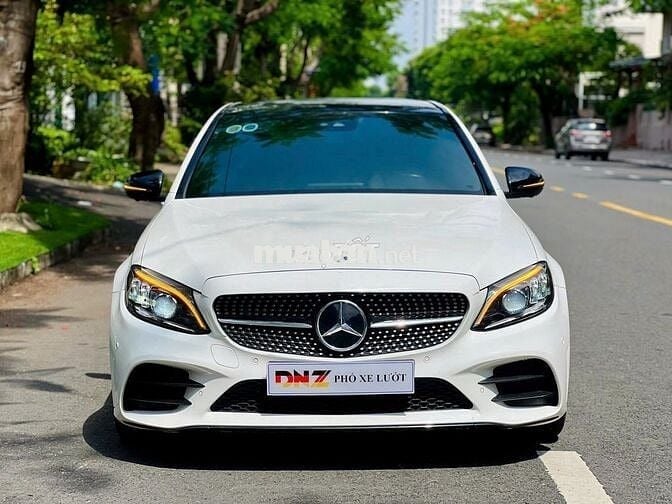 Mercedes Benz 𝐂𝟑𝟎𝟎 𝐀𝐌𝐆 𝟐𝟎𝟐𝟏 full option siêu đẹp
