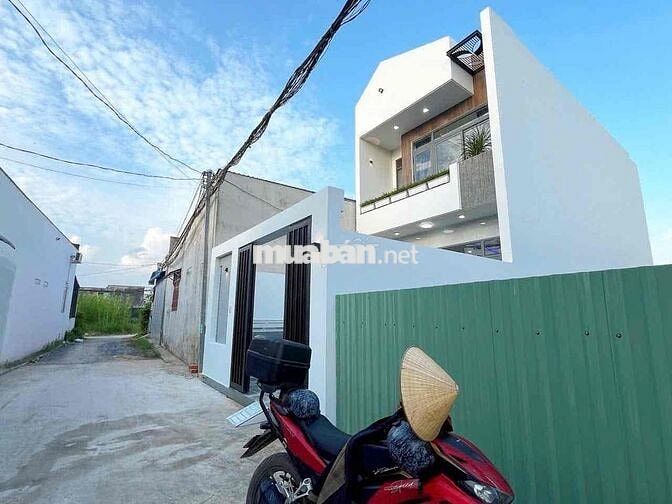 Bán Nhà Phố Hoàn Công Mỹ Hạnh Nam Ngay Trung Tâm