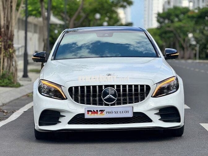 Mercedes Benz C300 2019 - Màu Trắng