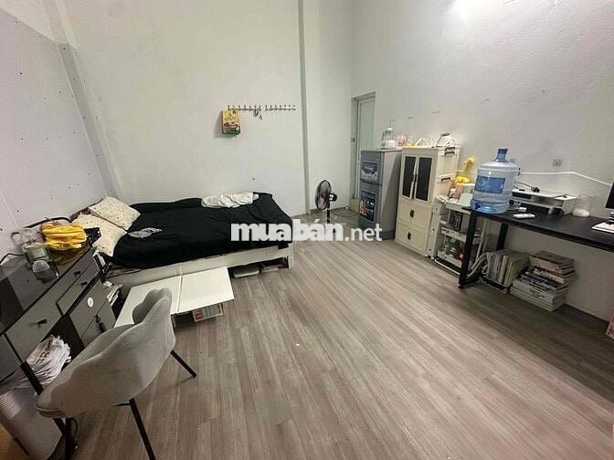 Cho thuê phòng tầng 1 20m2 898 đường láng, đốn g đa hà nội