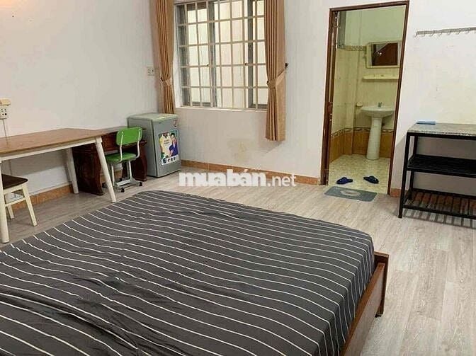Phòng Full NT Bạch Đằng thông Hồng Hà tiện đi lại 2 hướng