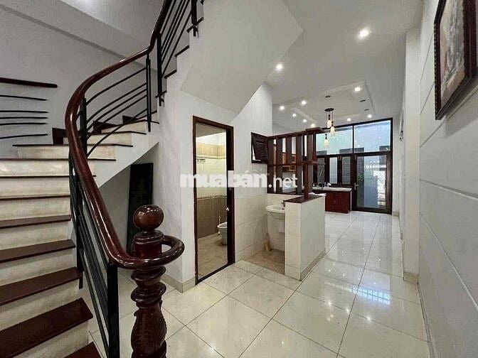 CHO THUÊ NHÀ MẶT TIỀN ĐƯỜNG T8 TAY THẠNH
